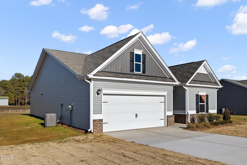 47 Smith Farms Dr, Lillington, NC 27546