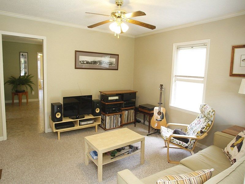 47 Summit Ave, Raleigh, NC 27603