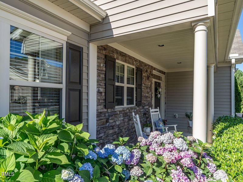 47 W Umbria Ct, Clayton, NC 27527