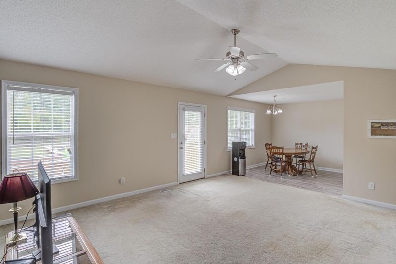 47 Weatherspoon Ln, Smithfield, NC 27577