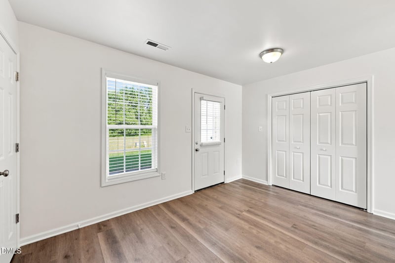 47 Wolf Creek Ln, Lillington, NC 27546