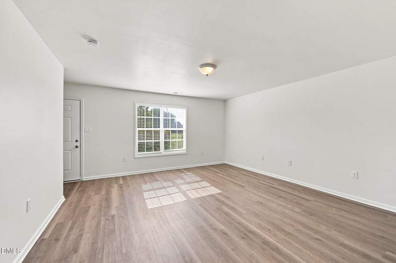 47 Wolf Creek Ln, Lillington, NC 27546