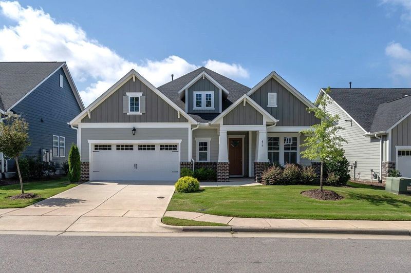 470 Abercorn Cir, Chapel Hill, NC 27516