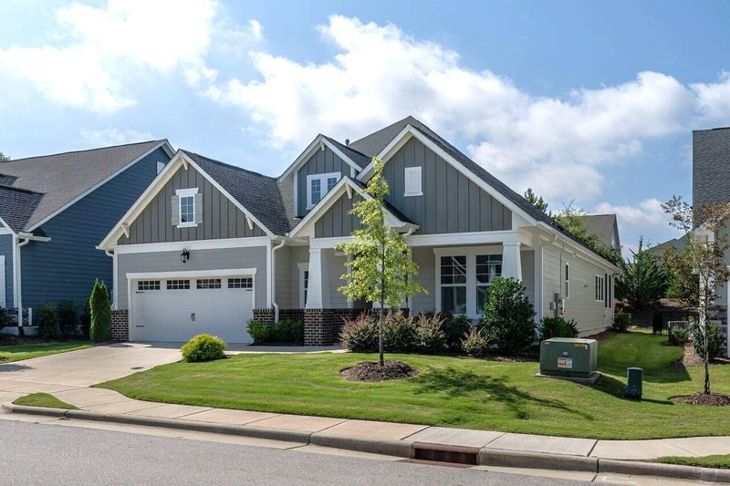 470 Abercorn Cir, Chapel Hill, NC 27516