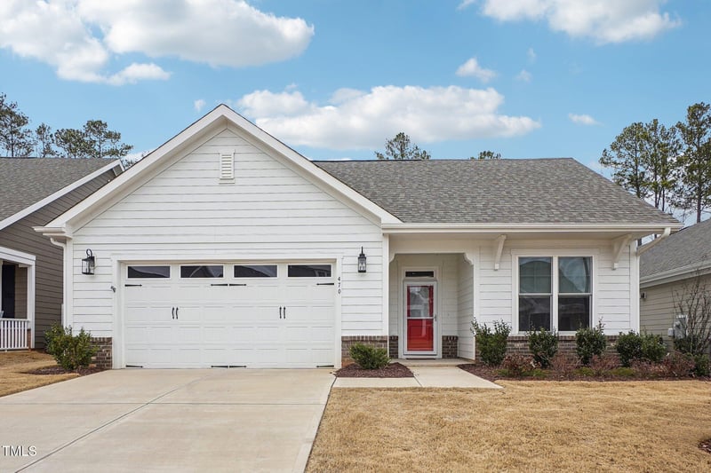 470 Bramble Ln, Clayton, NC 27527