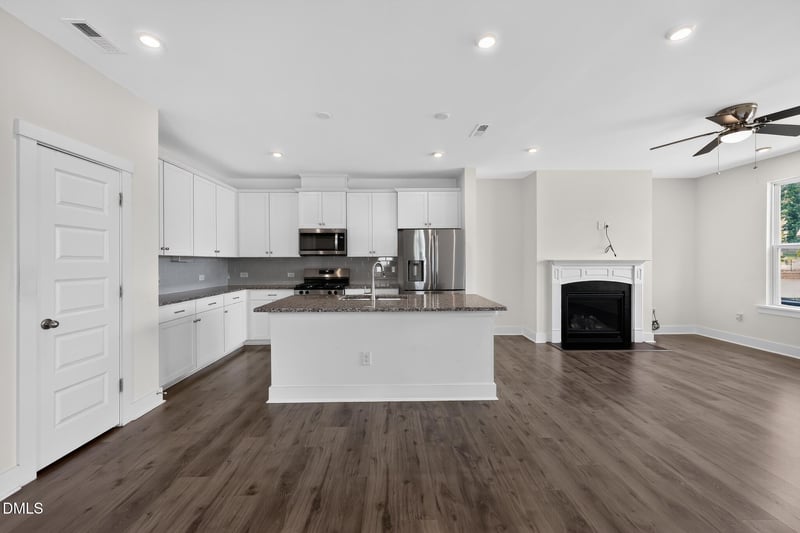 470 Clark Creek Ln, Cary, NC 27519