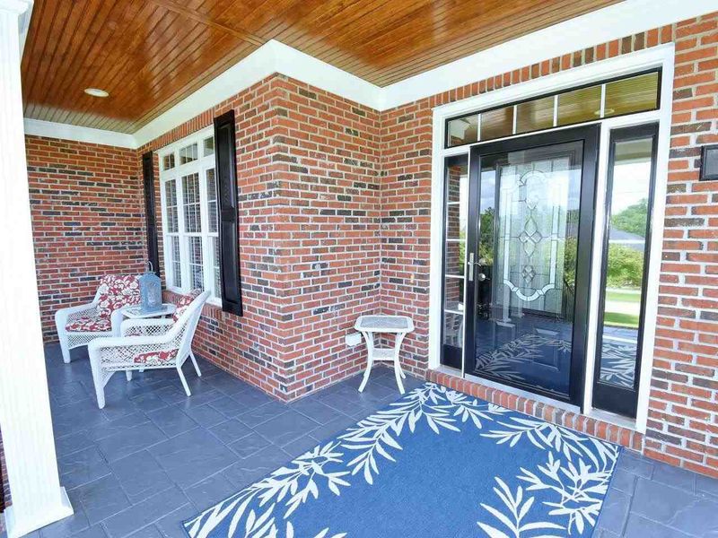 470 Kintyre Dr, Clayton, NC 27520