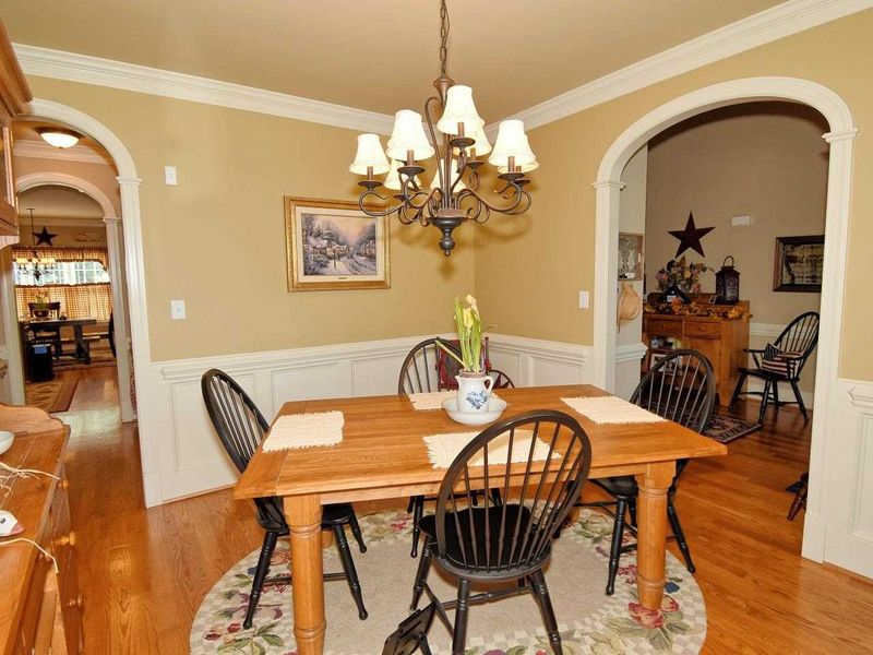 470 Kintyre Dr, Clayton, NC 27520