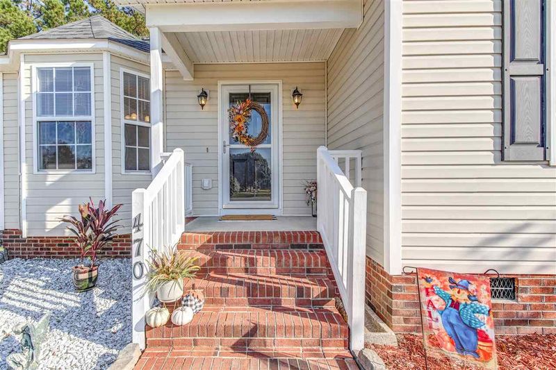 470 Knollwood Dr, Selma, NC 27576