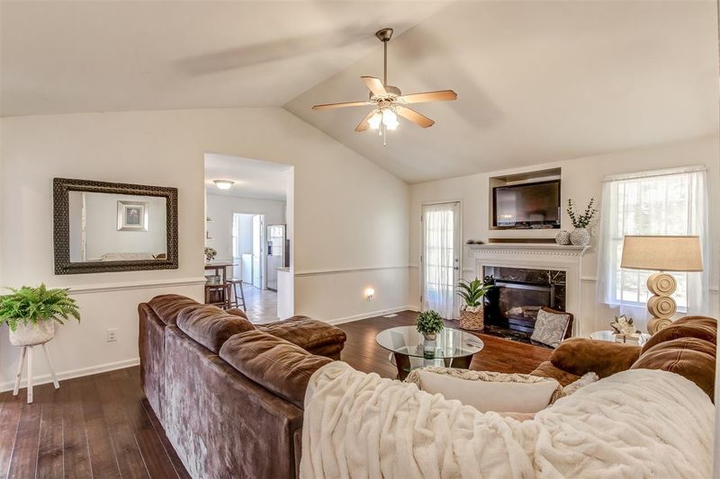 470 Knollwood Dr, Selma, NC 27576