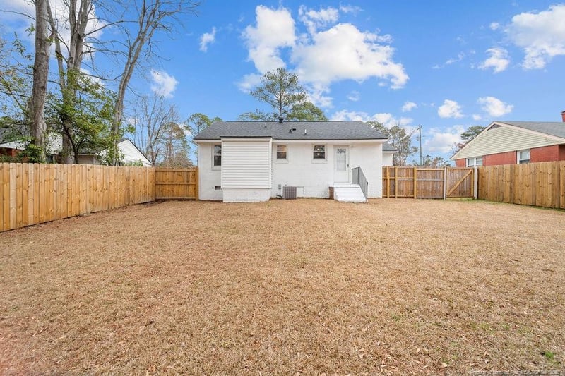 470 Mcbain Dr, Fayetteville, NC 28305