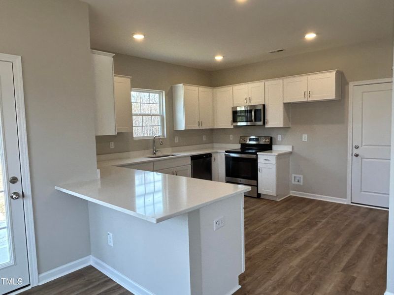 470 Ray Byrd Rd, Lillington, NC 27546