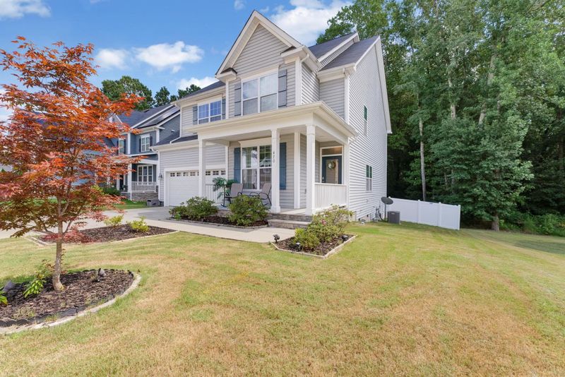 470 Walker Ranch Dr, Fuquay Varina, NC 27526