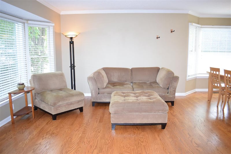 4700 Holly Brook Dr, Cary, NC 27539