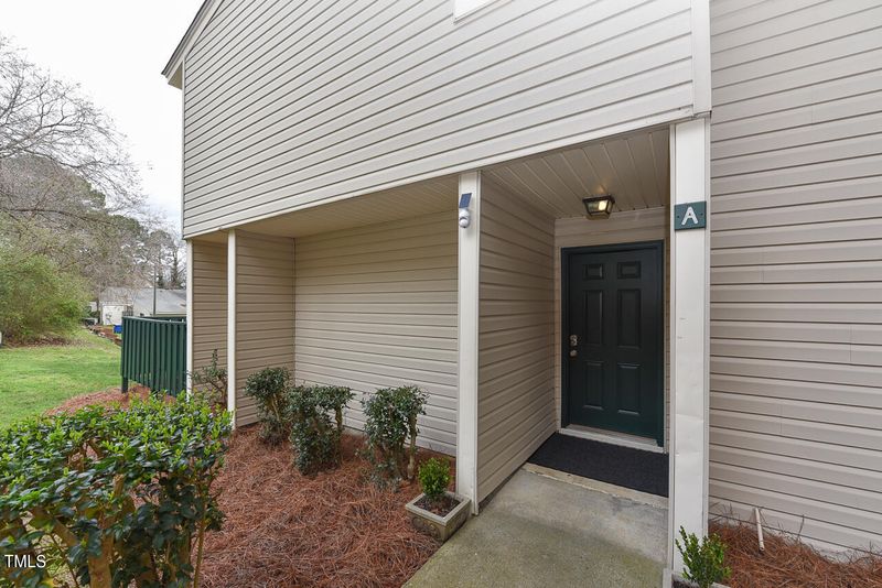 4700 Walden Pond Dr #A, Raleigh, NC 27604
