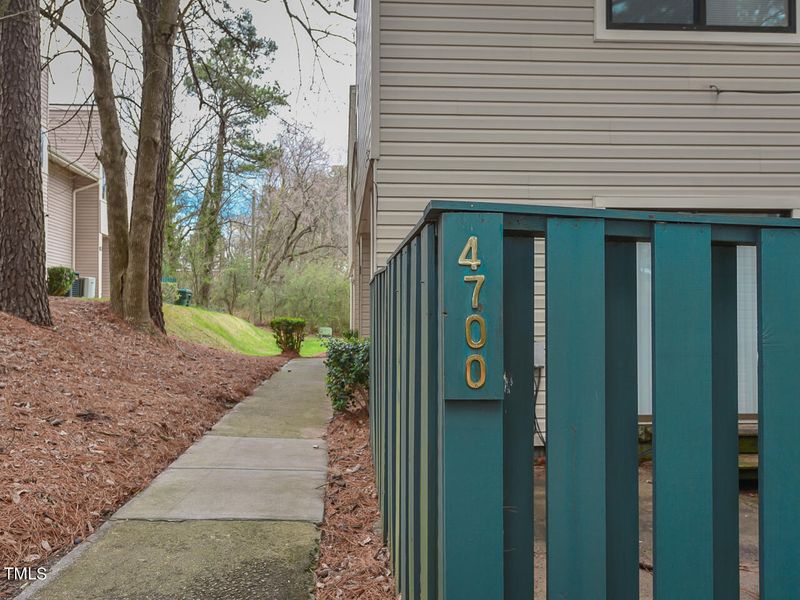 4700 Walden Pond Dr #A, Raleigh, NC 27604