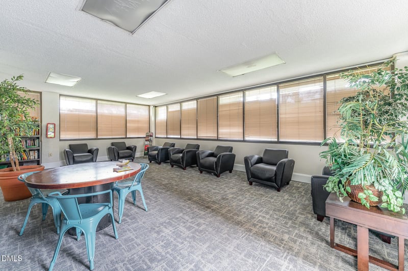 4700 Westgrove St #216, Raleigh, NC 27606