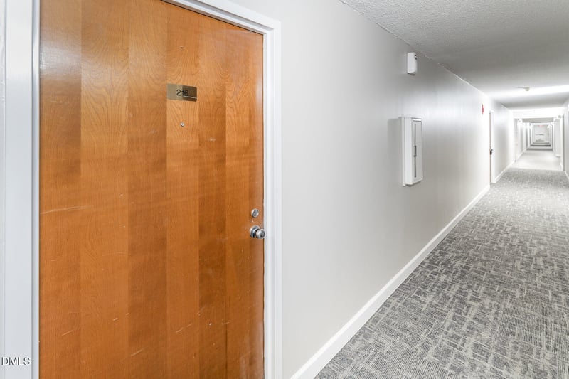 4700 Westgrove St #216, Raleigh, NC 27606