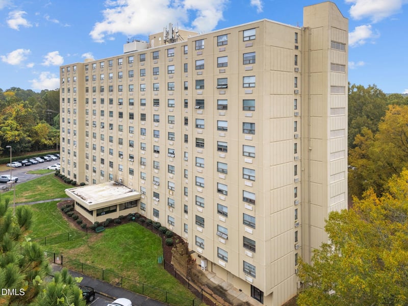 4700 Westgrove St #709, Raleigh, NC 27606