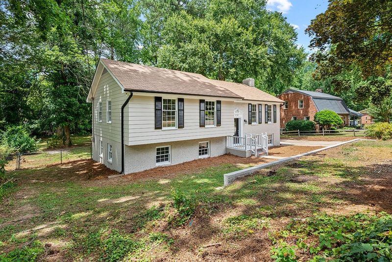 4700 Winterlochen Rd, Raleigh, NC 27603