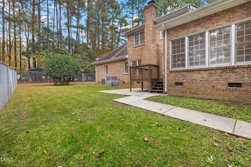 4701 Regalwood Dr, Raleigh, NC 27613