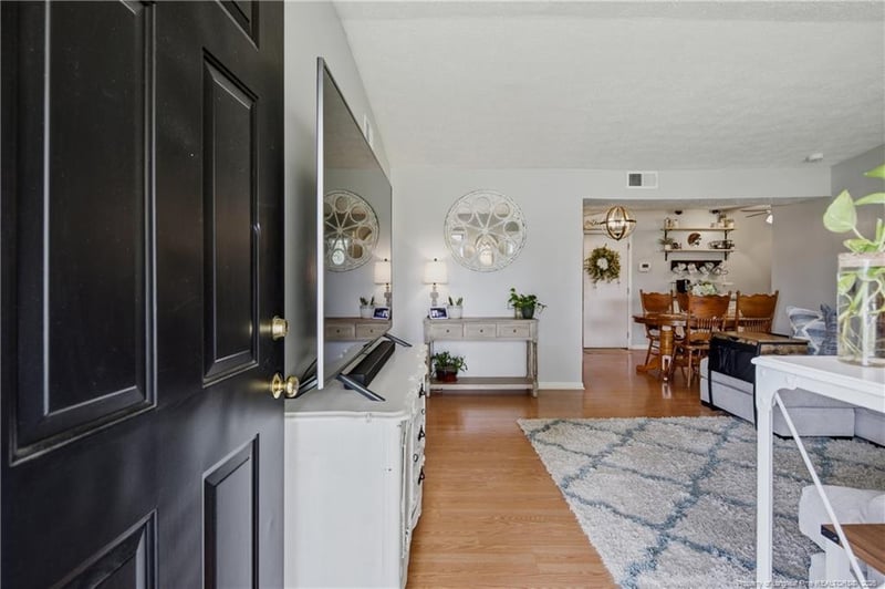 4702 Quaker Ct, Hope Mills, NC 28348