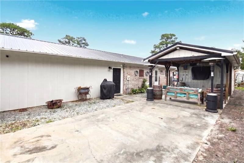 4702 Quaker Ct, Hope Mills, NC 28348