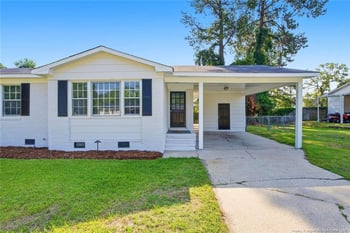 4703 Quaker Ct, Hope Mills, NC 28348