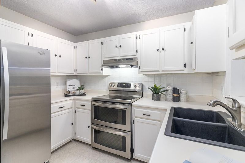 4704 Dillingham Ct, Raleigh, NC 27604