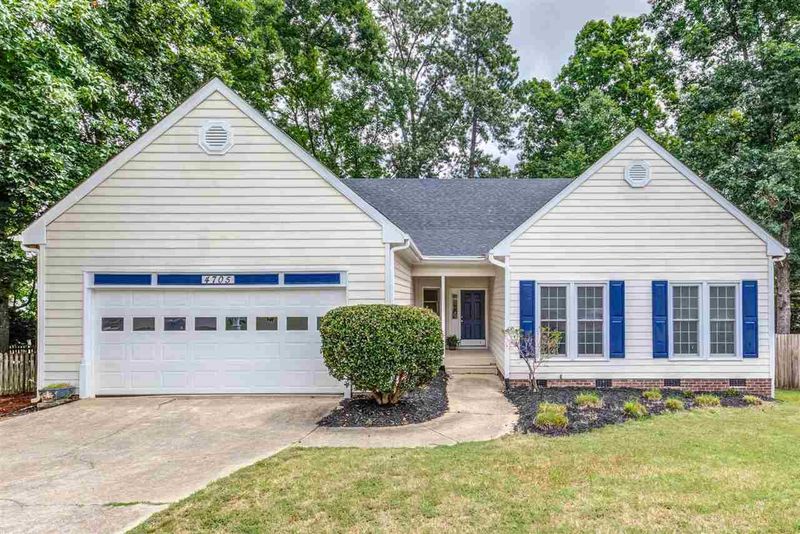 4705 Easthampton Dr, Raleigh, NC 27604