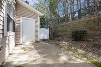 4705 Lawhorn St, Raleigh, NC 27606