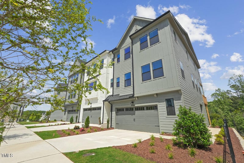 4706 Cypress Tree Ln, Raleigh, NC 27612