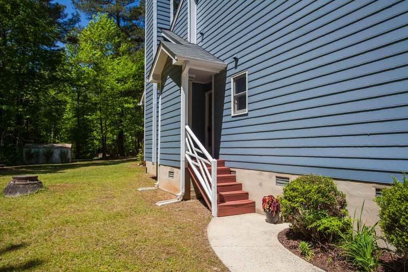 4706 Rollingwood Dr, Durham, NC 27713