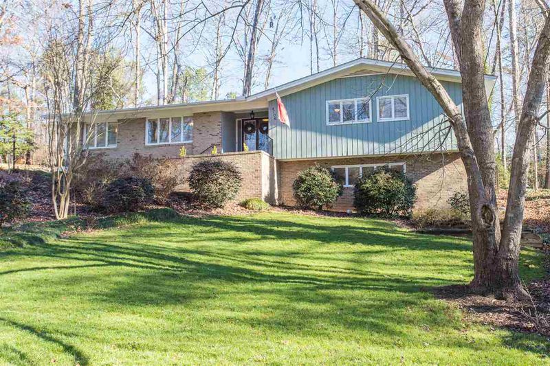 4706 Tanglewood Dr, Raleigh, NC 27612