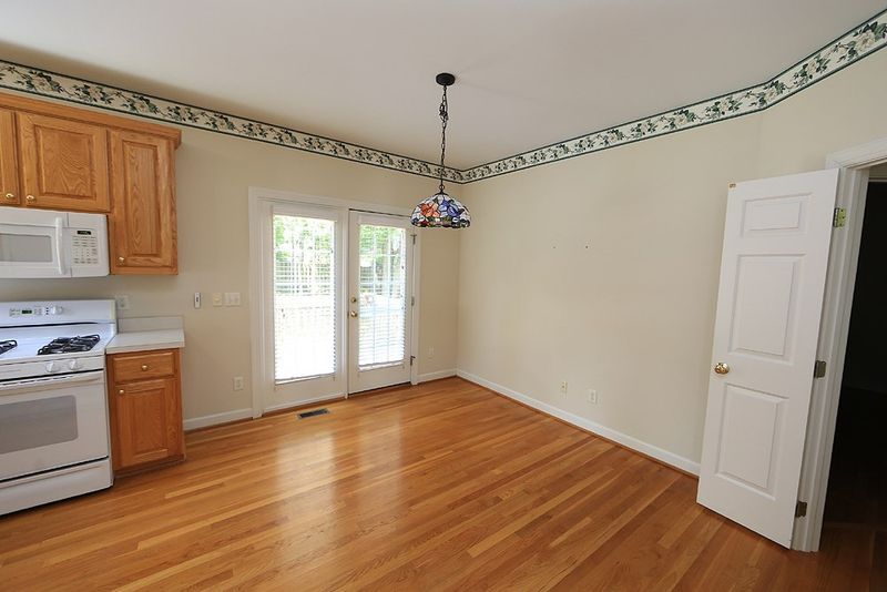 4708 Avenshire Cir, Raleigh, NC 27606