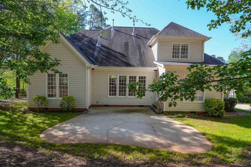4708 Greenpoint Ln, Holly Springs, NC 27540