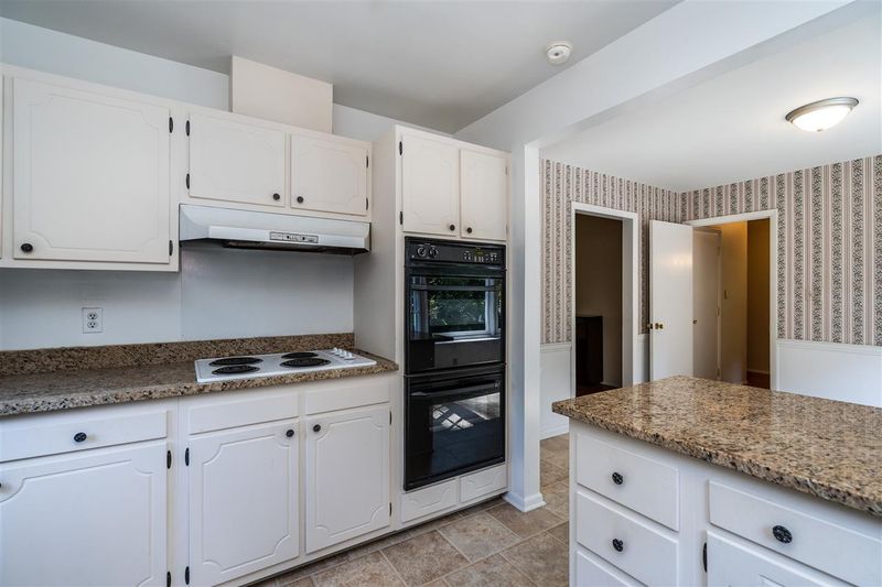 4708 Latimer Rd, Raleigh, NC 27609