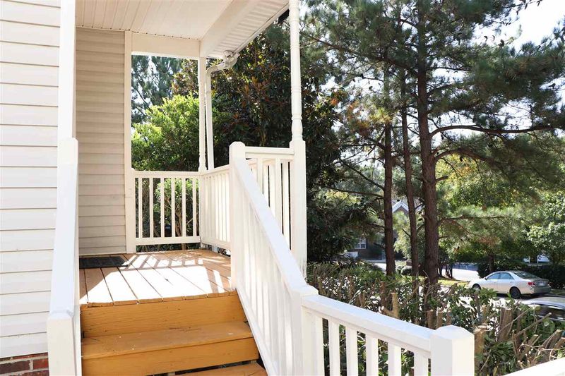 4708 Valley Stream Rd, Raleigh, NC 27616