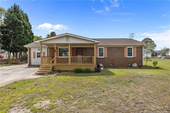 4709 Quaker Ct, Hope Mills, NC 28348