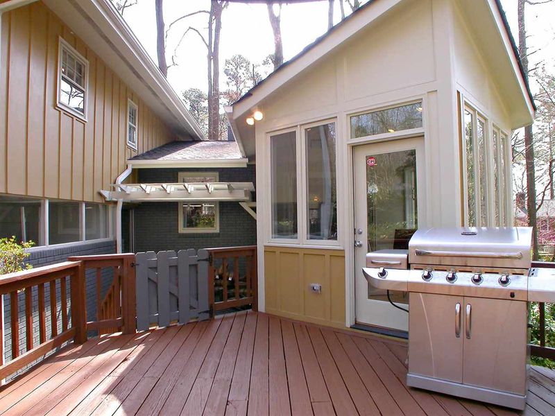 4709 Wedgewood St, Raleigh, NC 27612