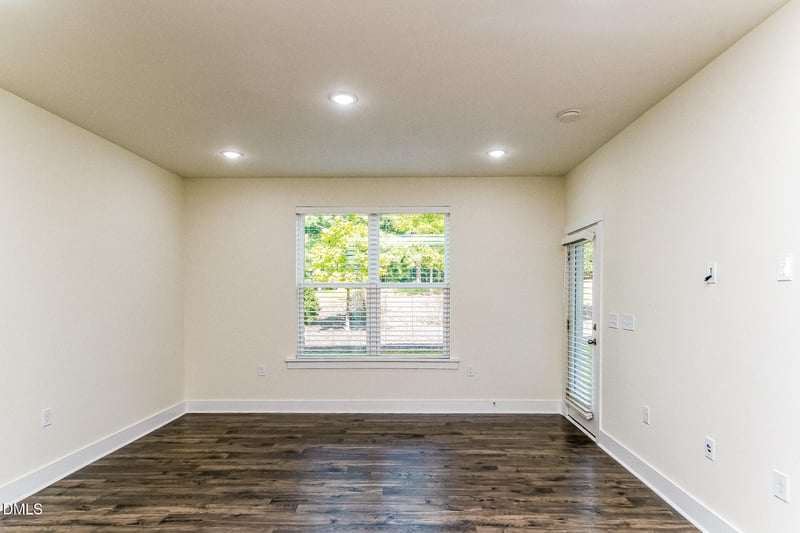 471 Clark Creek Ln, Cary, NC 27519