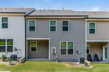 471 Clark Creek Ln, Cary, NC 27519