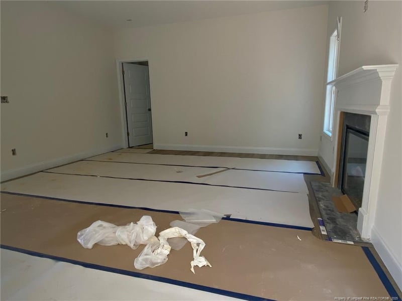 471 Crichton Ct, Fayetteville, NC 28311