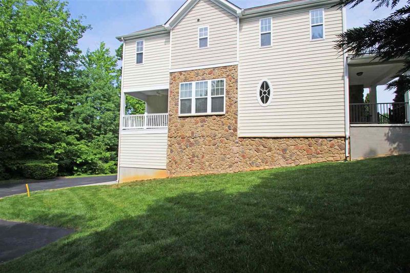 4710 Springerly Ln, Raleigh, NC 27612