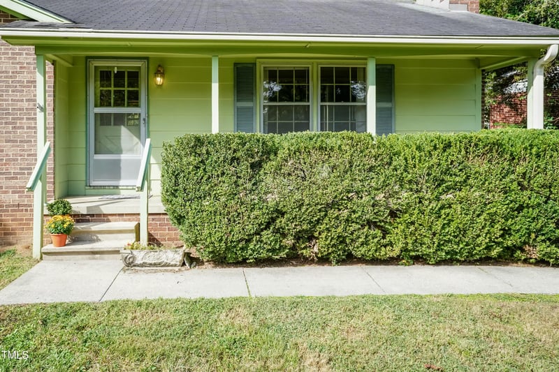 4711 Lakemont Dr, Raleigh, NC 27609