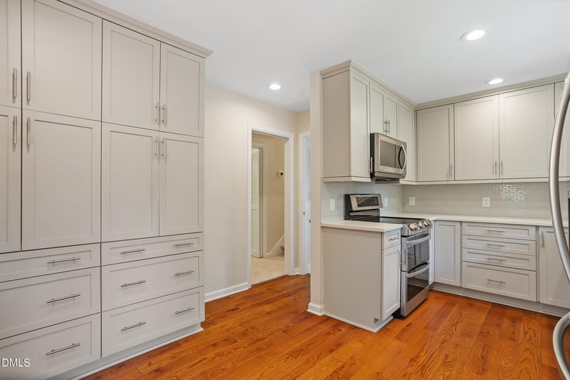 4711 Tanglewood Dr, Raleigh, NC 27612