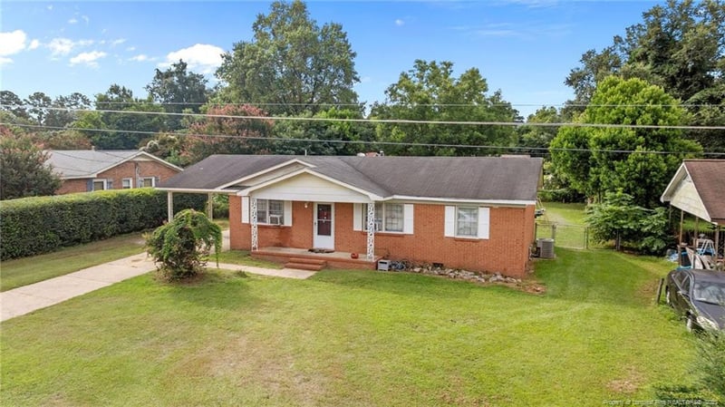 4711 Watauga Rd, Fayetteville, NC 28304