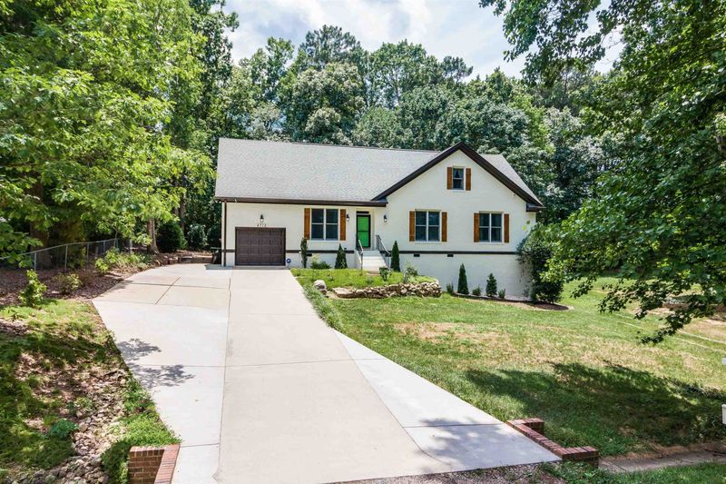 4712 Jefferson Ln, Raleigh, NC 27616