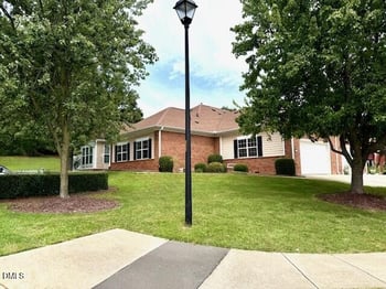 4713 Ivy Crest Ct, Raleigh, NC 27604