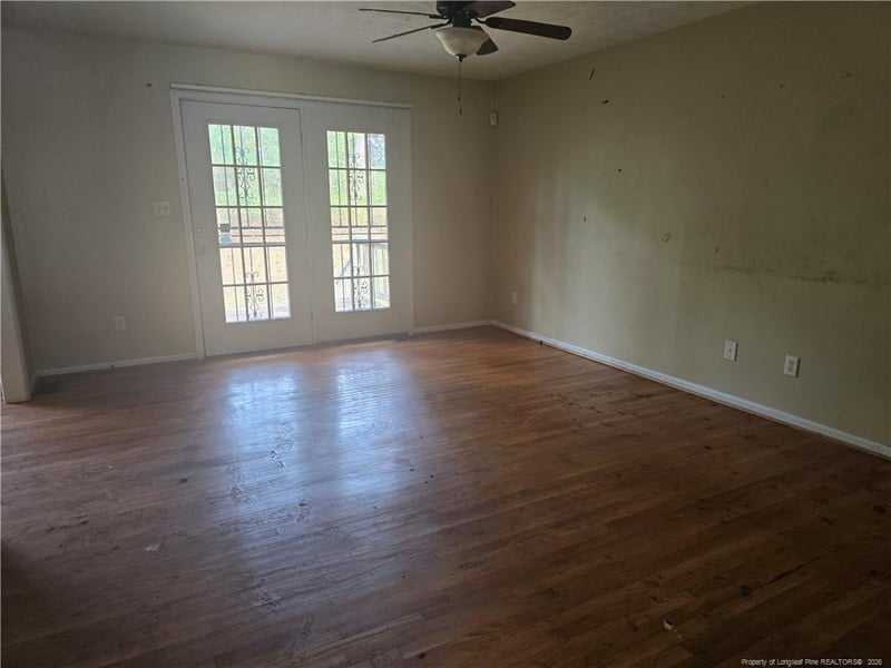 4713 Miranda Dr, Hope Mills, NC 28348